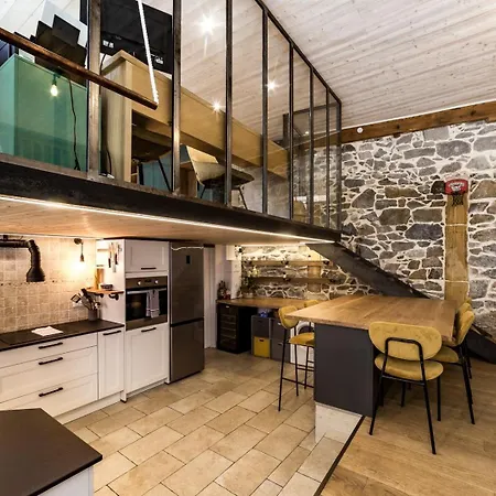 Le Duplex Des Pentes Ail Apartment *
