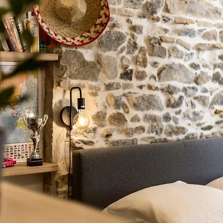 In | Duplex Des Pentes De La Croix-rousse Apartamento